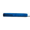 Nahaufnahme der Seite eines blauen Zahnbürstengriffs mit schwarzen Pfeilmustern und verschiedenen Symbolen, die an das schlanke und moderne Design der Adidas Metalbone Team Light 3.3 2024 Padelschläger-Kollektion erinnern. Diese Zahnbürste kombiniert Ästhetik mit Funktionalität, ähnlich wie die Metalbone Team Light-Serie.