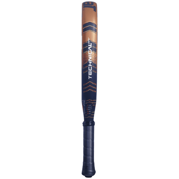 Der Technifull Cricketschläger zeichnet sich durch ein elegantes schwarz-braunes Design aus, das den anspruchsvollen Stil der Babolat Technical Viper 2024 Padelschläger widerspiegelt. Sein Griff ist fachmännisch mit schwarzem Griffband umwickelt, um optimale Kontrolle zu gewährleisten.
