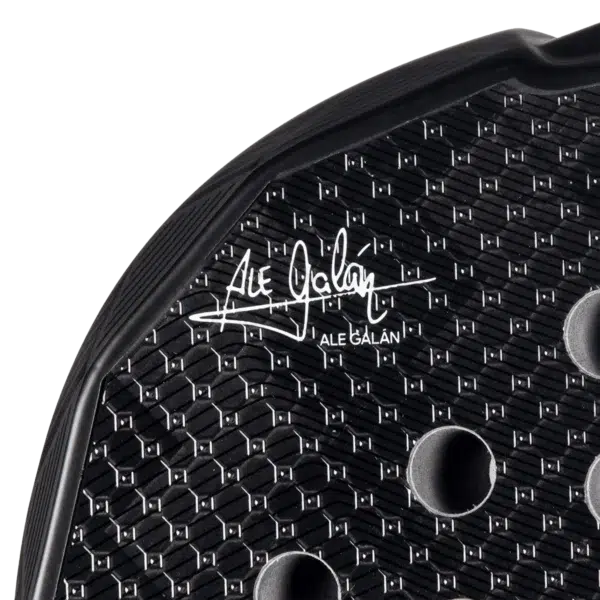adidas-metalbone_3-4-2025-padelschlaeger-4