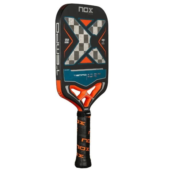 Pala-Pickleball-Nox-Luxury-Tempo-Lateral